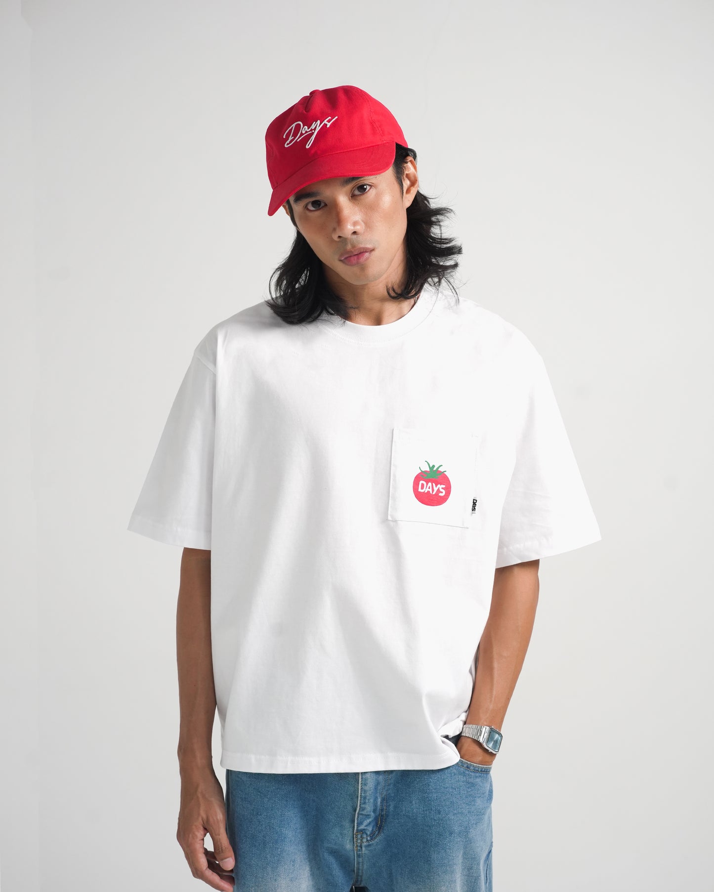 WEEKEND MARKET OVERSIZED POCKET T-SHIRT