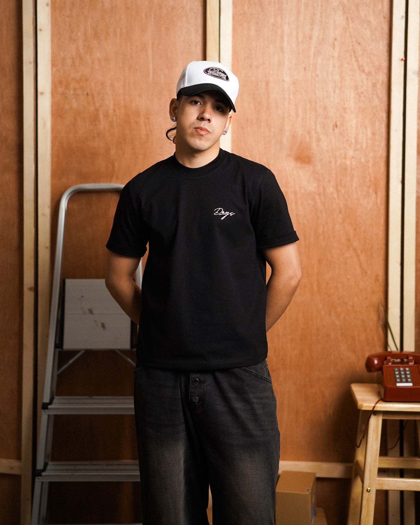 SCRIPT REGULAR FIT SHIRT