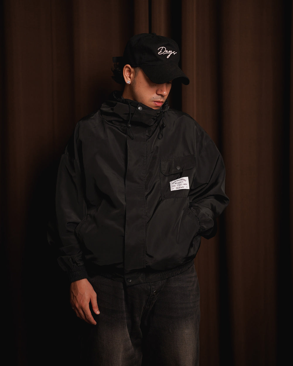 ESSENTIAL WINDBREAKER V.1