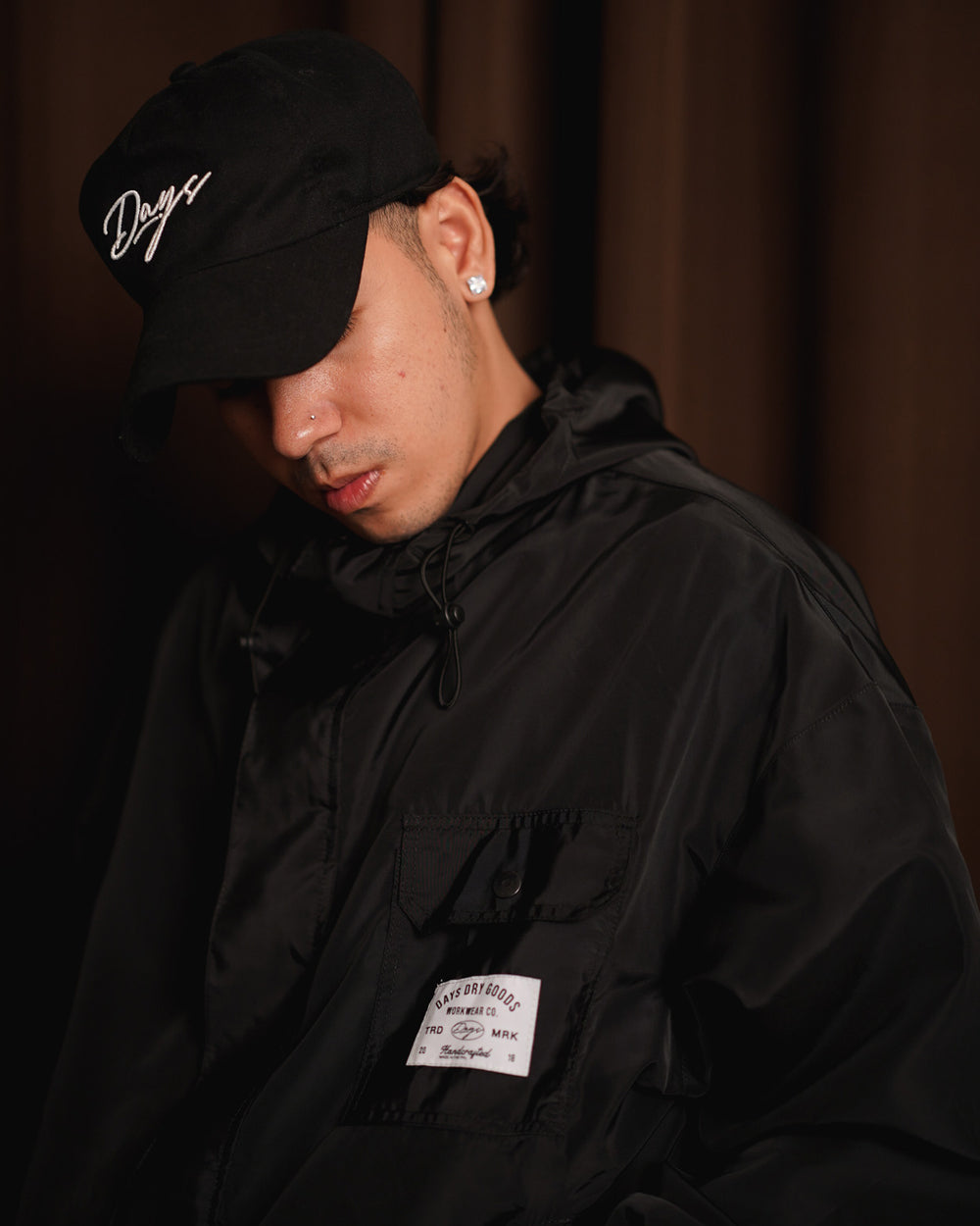 ESSENTIAL WINDBREAKER V.1