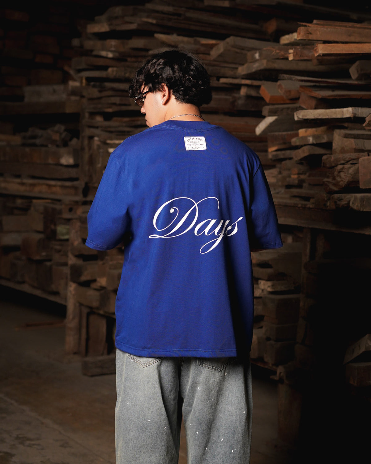 CURSIVE OVERSIZED SHIRT
