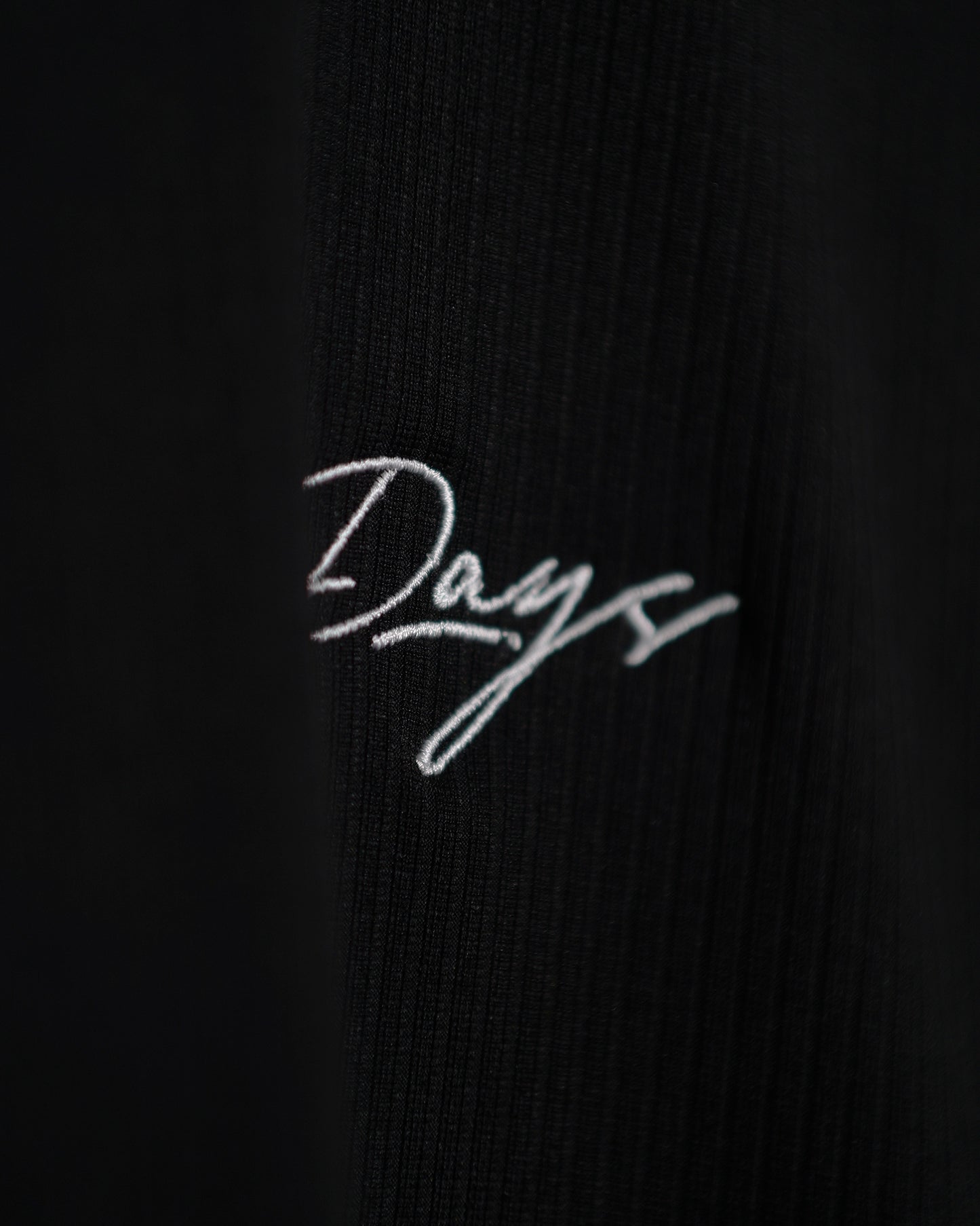 SCRIPT KNITTED SHIRT