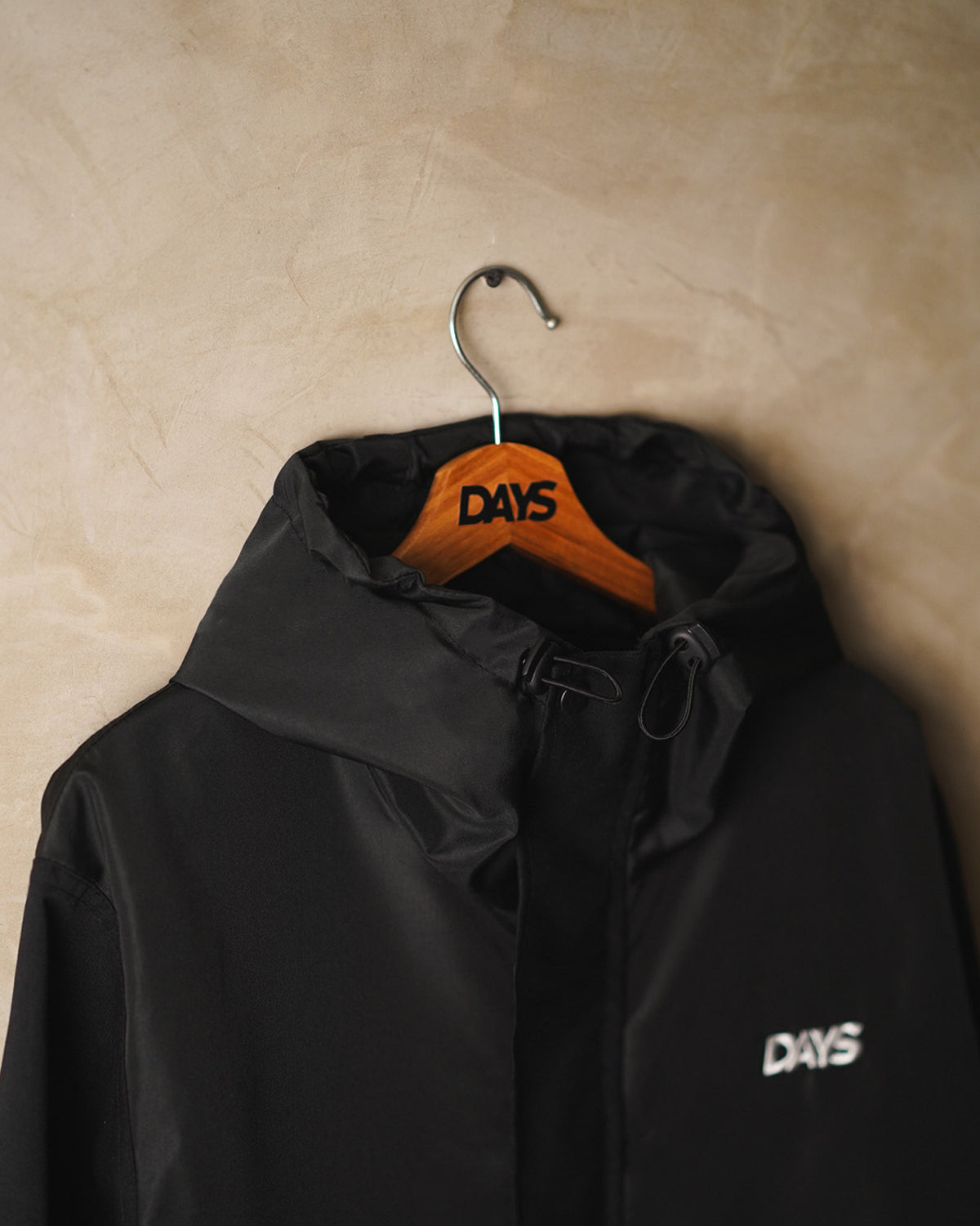 ESSENTIAL WINDBREAKER V.2