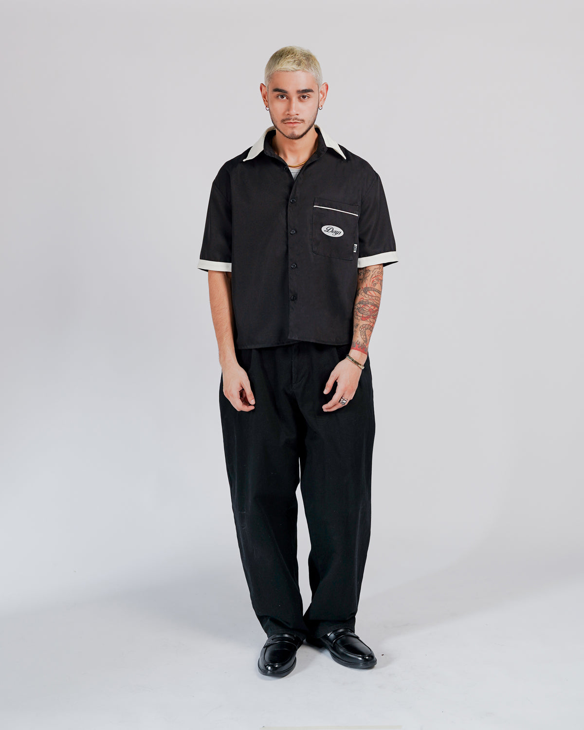 UNION LOOSE/CROPPED-FIT BOWLER SHIRT