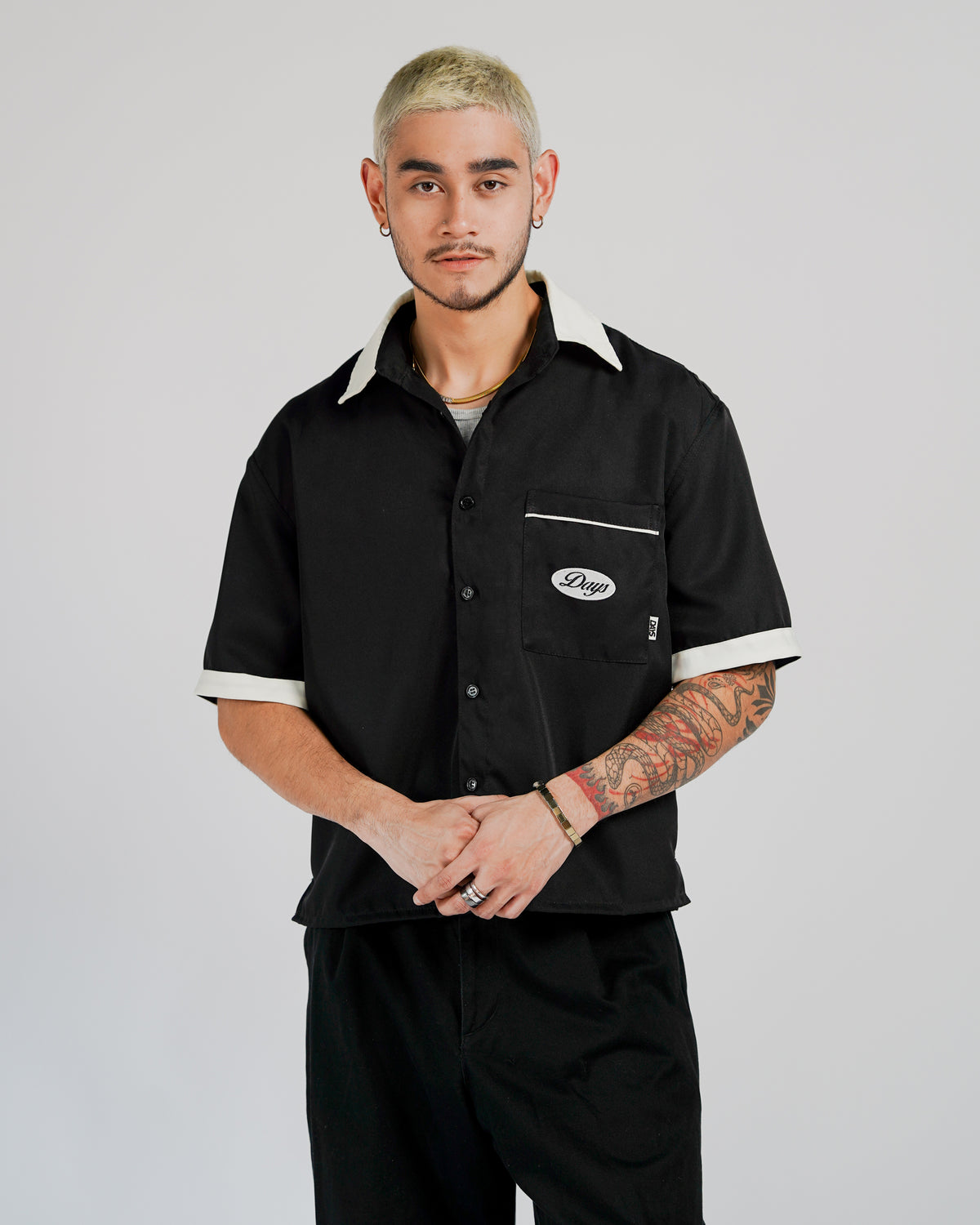 UNION LOOSE/CROPPED-FIT BOWLER SHIRT