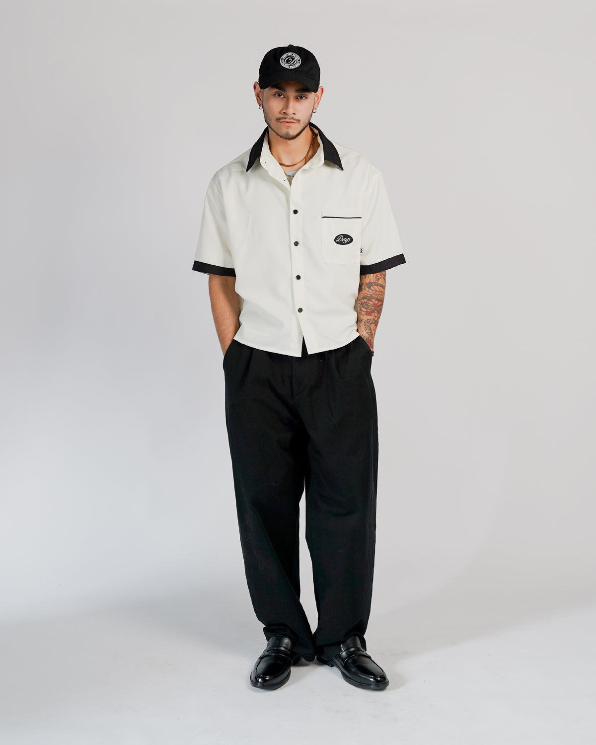 UNION LOOSE/CROPPED-FIT BOWLER SHIRT