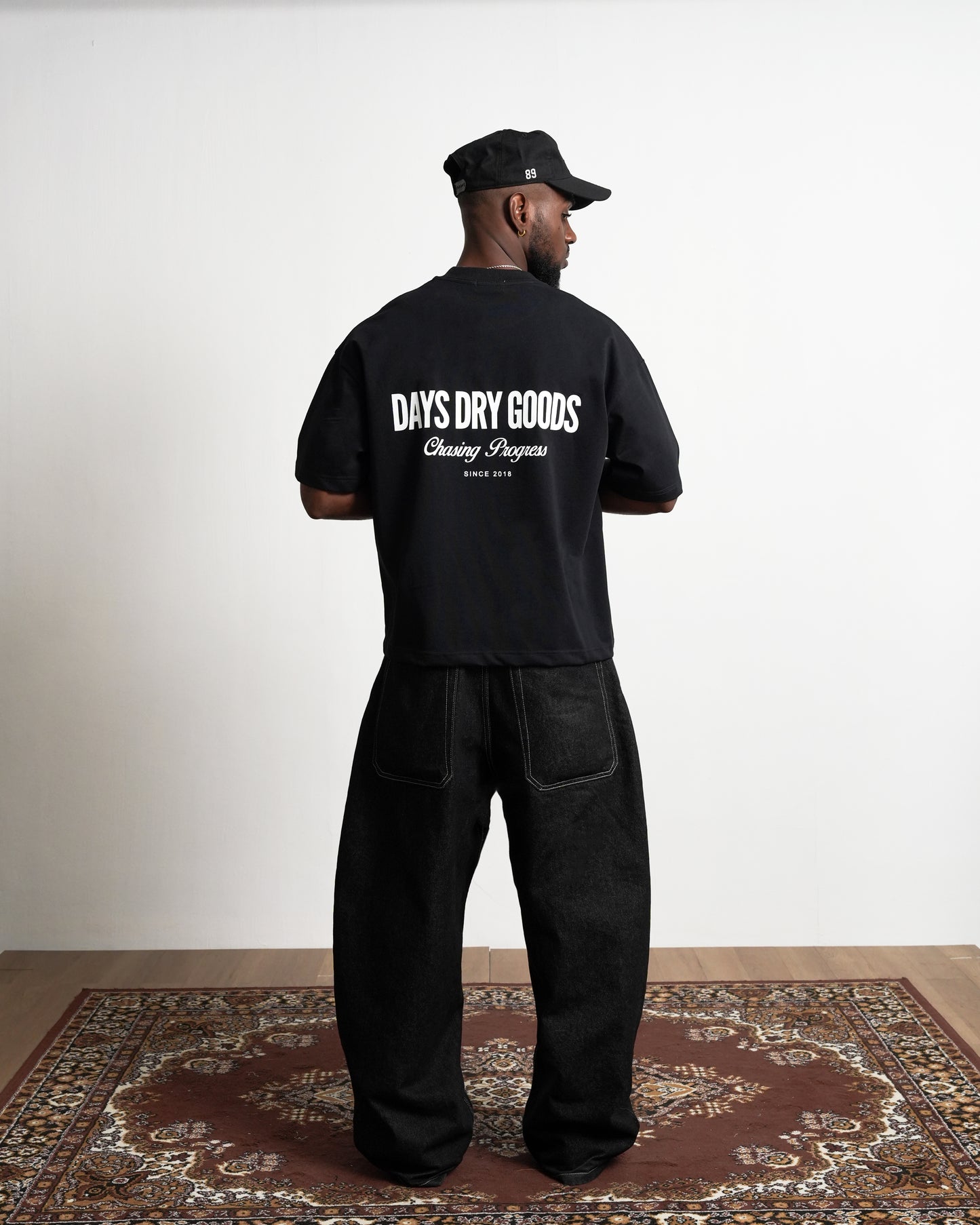 DRY GOODS BLACK — HERITAGE-300 OVERSIZED CROPPED FIT T-SHIRT