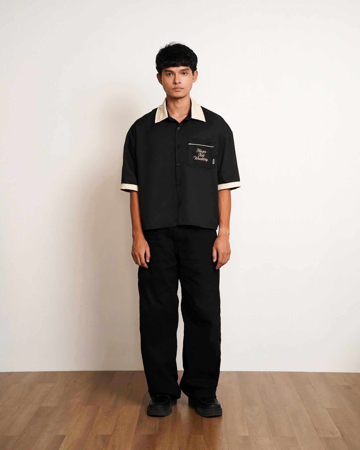 AMICI OVERSIZE BOXY CROPPED FIT BOWLER SHIRT