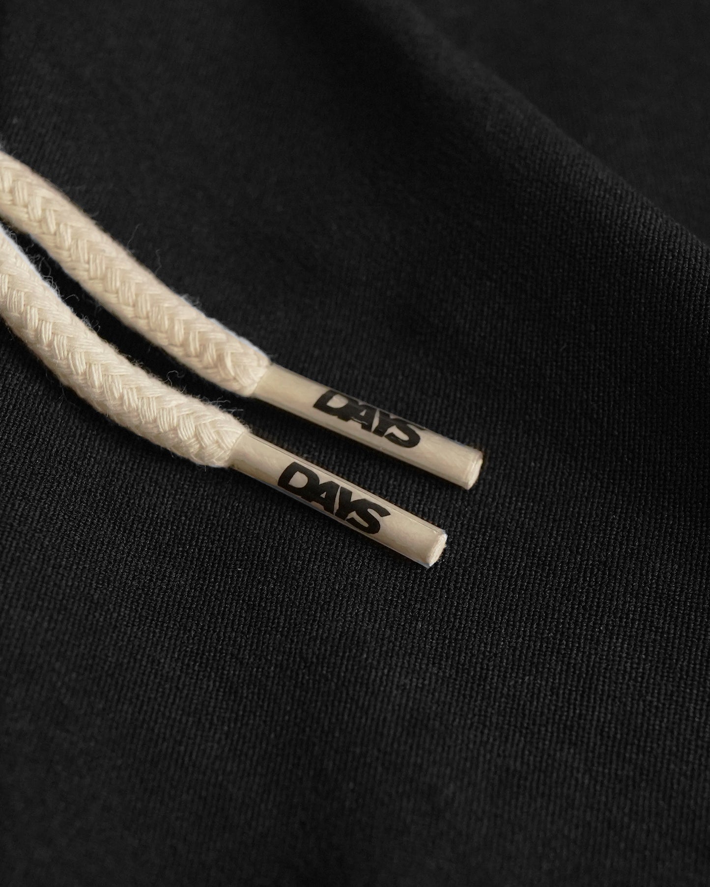 CAIRO LOOSE FIT WOVEN PLEATED PANTS