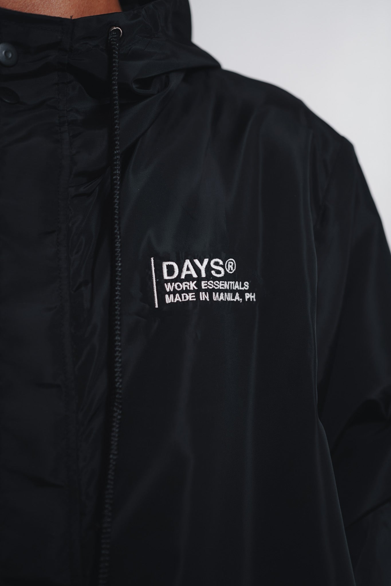 WORK ESSENTIAL WINDBREAKER