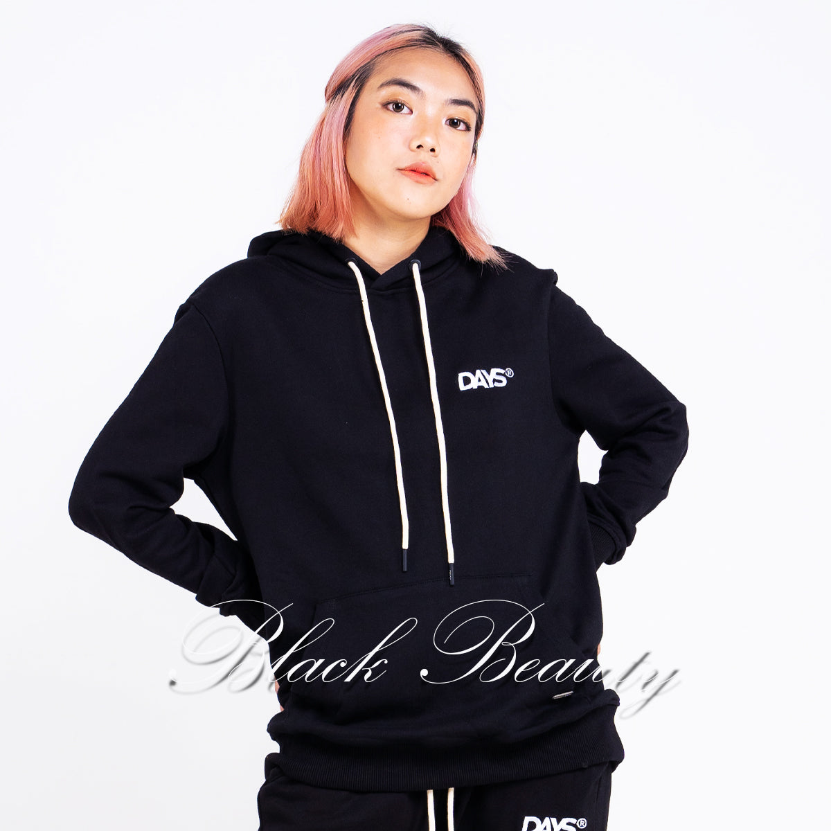 ESSENTIAL REGULAR-FIT HOODIE