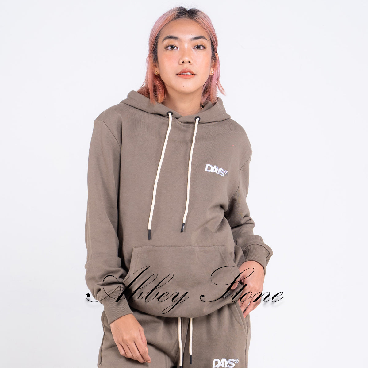 ESSENTIAL REGULAR-FIT HOODIE