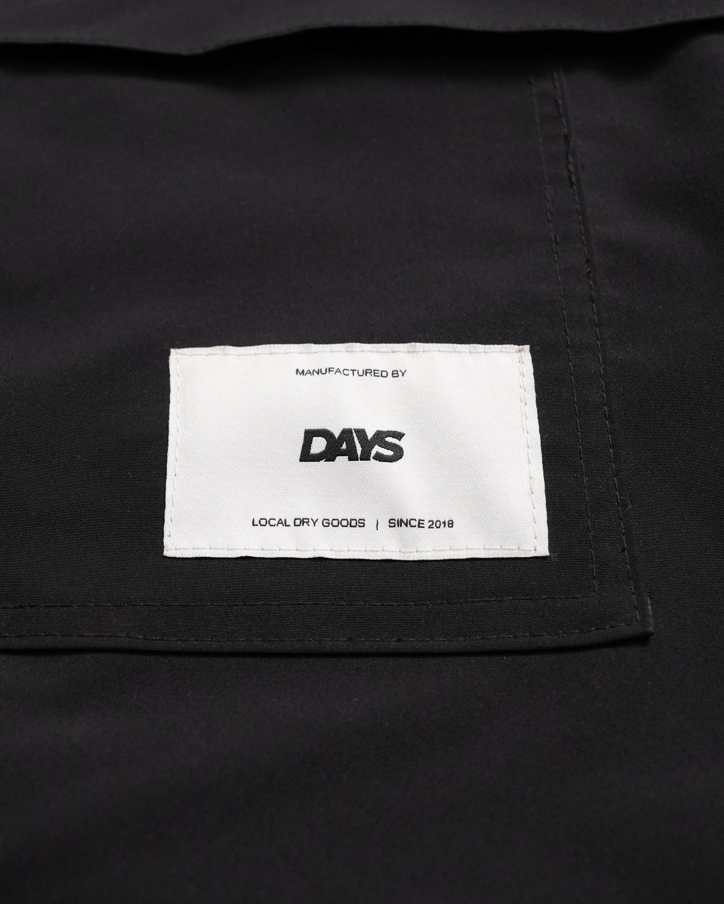 OFF-GRID BOXY CROPPED ANORAK (HALF-ZIP) JACKET
