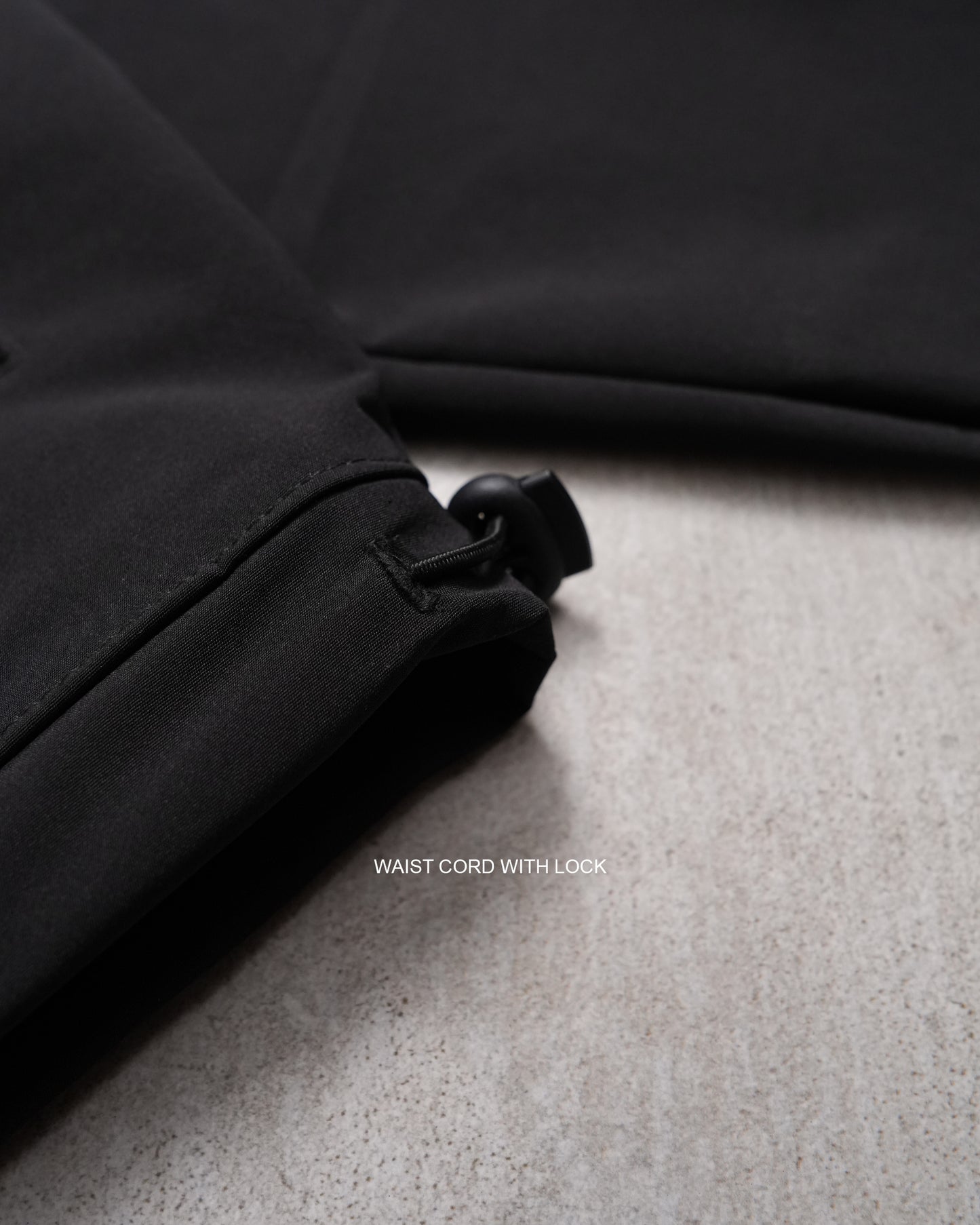 OFF-GRID BOXY CROPPED ANORAK (HALF-ZIP) JACKET