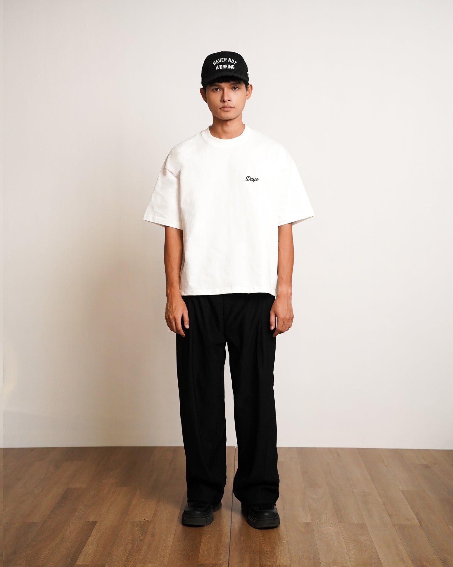 LESLEY OVERSIZED BOXY T-SHIRT