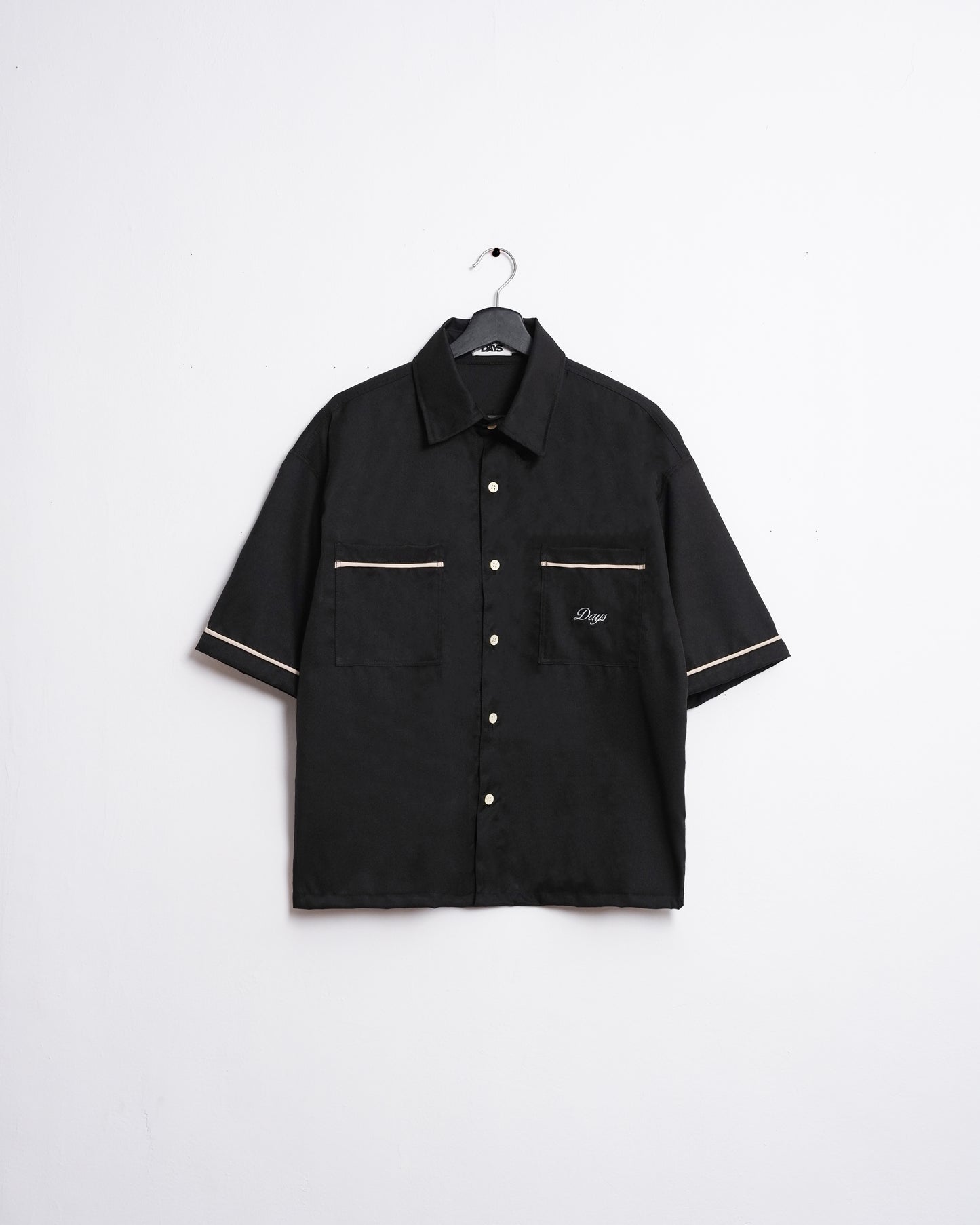 HALLMARK BOXY CROPPED BOWLER SHIRT