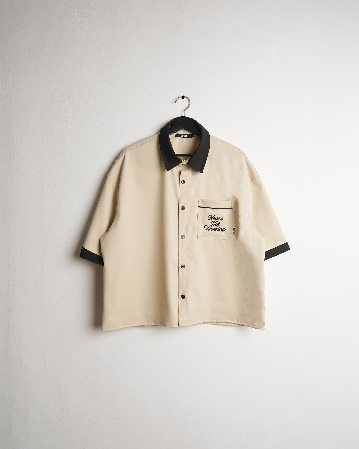 AMICI OVERSIZE BOXY CROPPED FIT BOWLER SHIRT